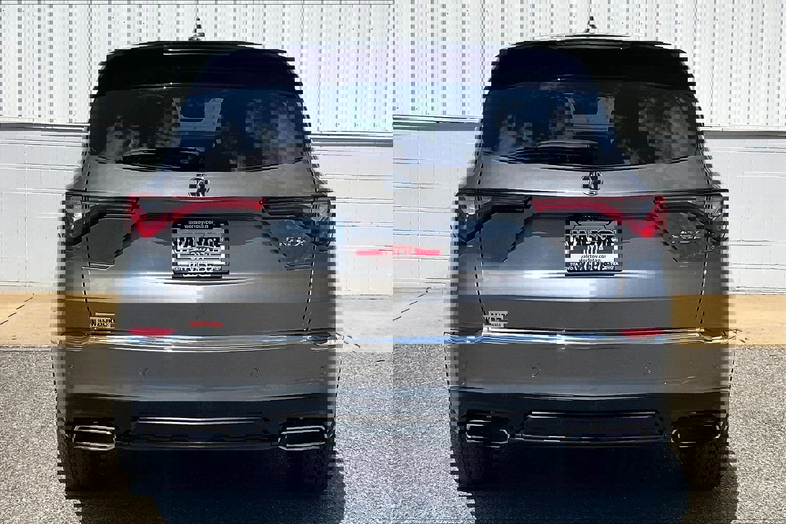 Used 2023 Acura MDX SH-AWD w/ Technology Package image 5