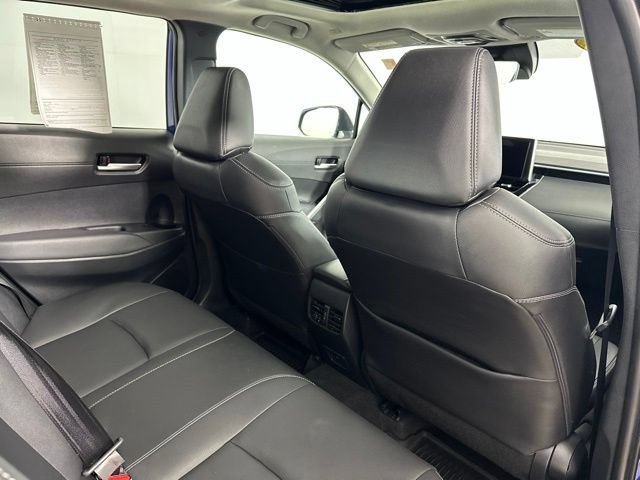 Used 2024 Toyota Corolla Cross XLE AWD/4WD image 28