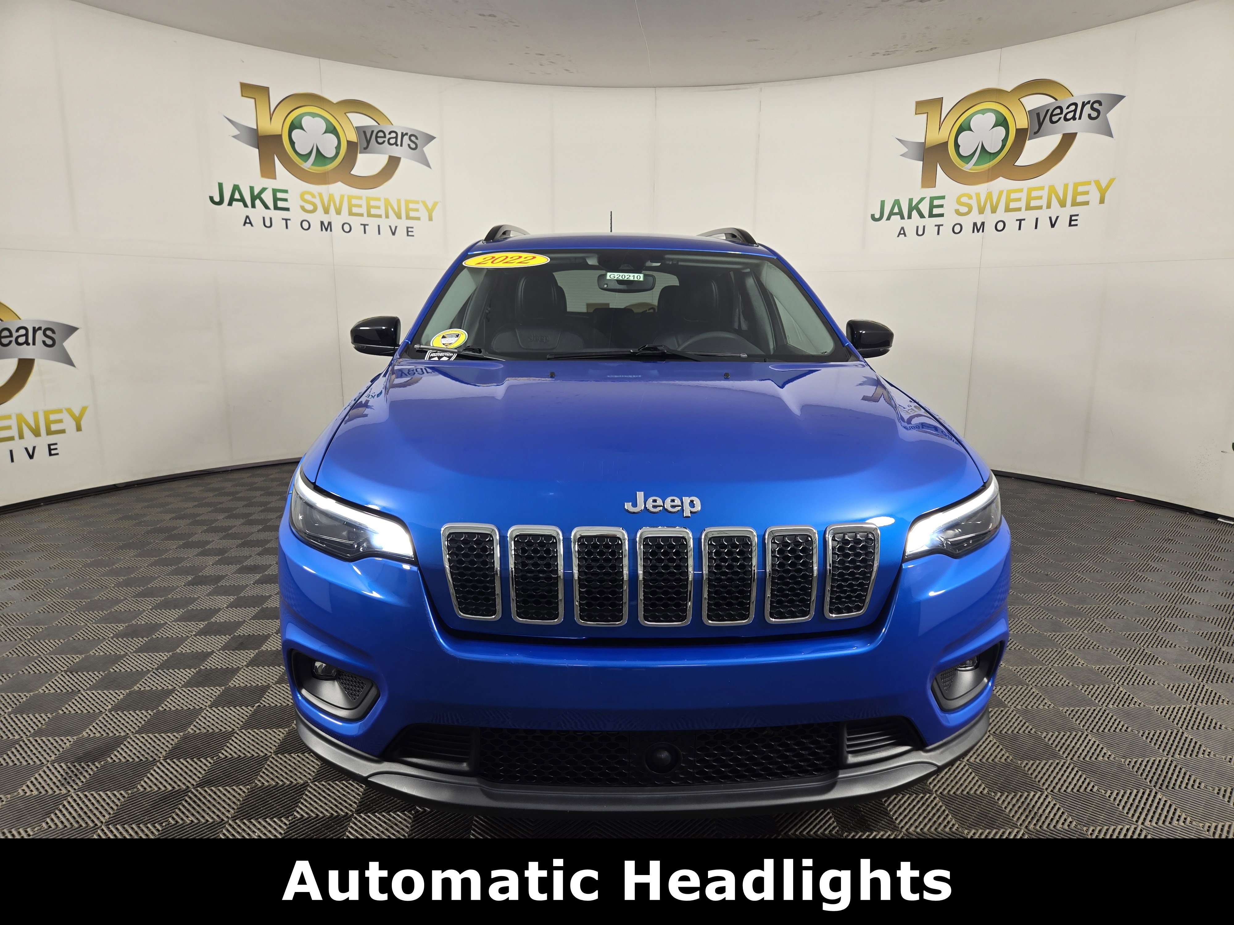 Used 2022 Jeep Cherokee Latitude Lux FWD image 2