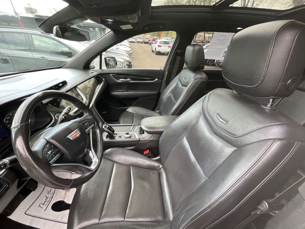 Used 2021 Cadillac XT6 Premium Luxury FWD image 11