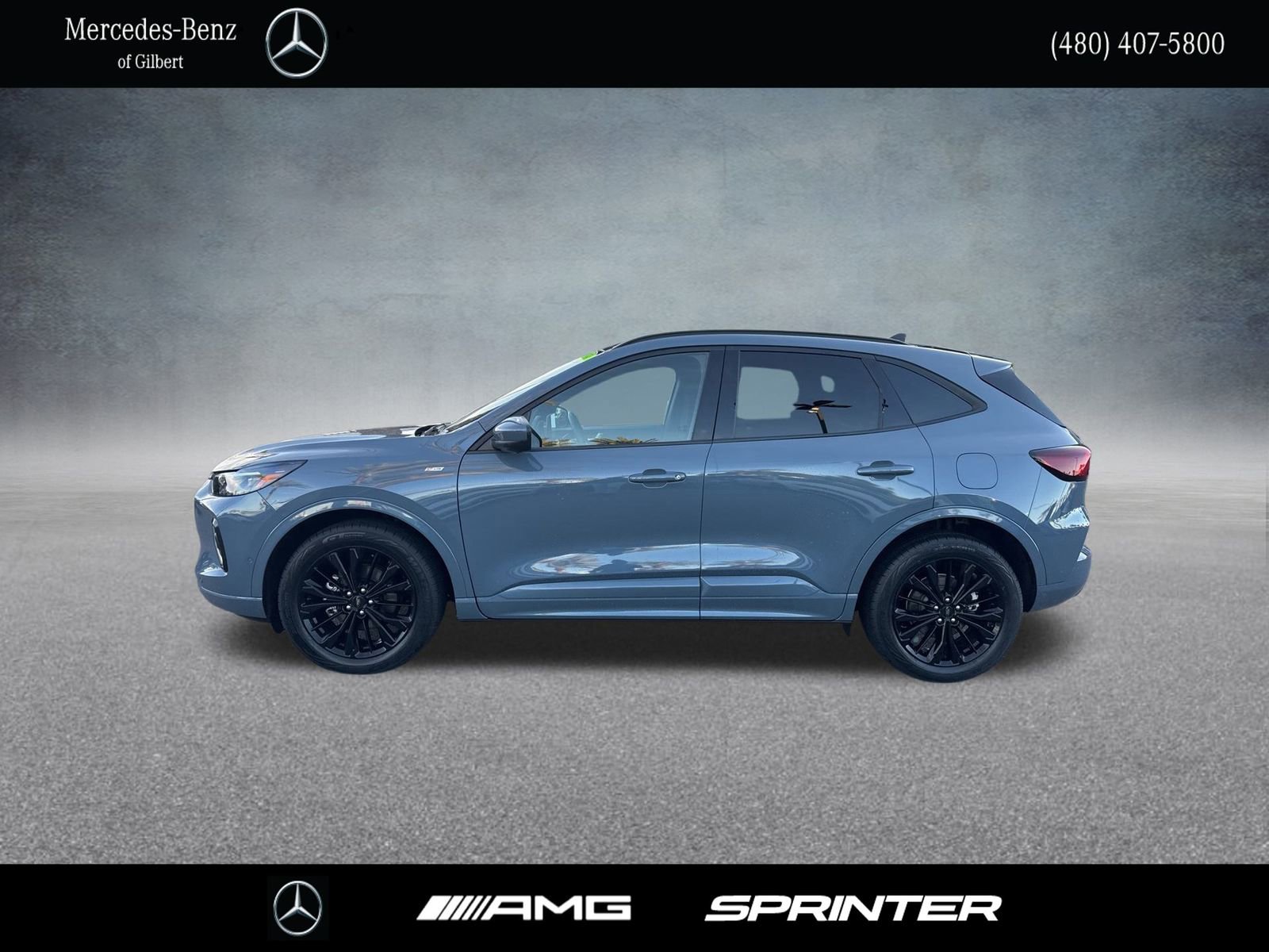 Used 2023 Ford Escape ST-Line Elite w/ Premium Technology Package image 2