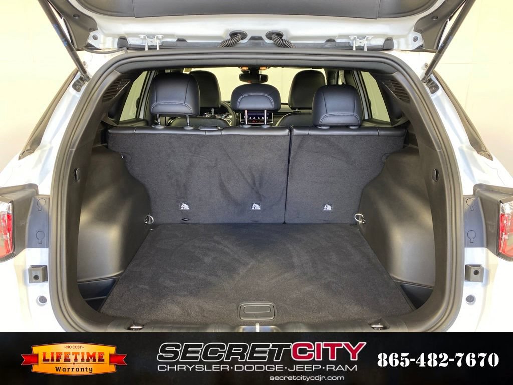New 2026 Jeep Compass Latitude AWD/4WD image 28