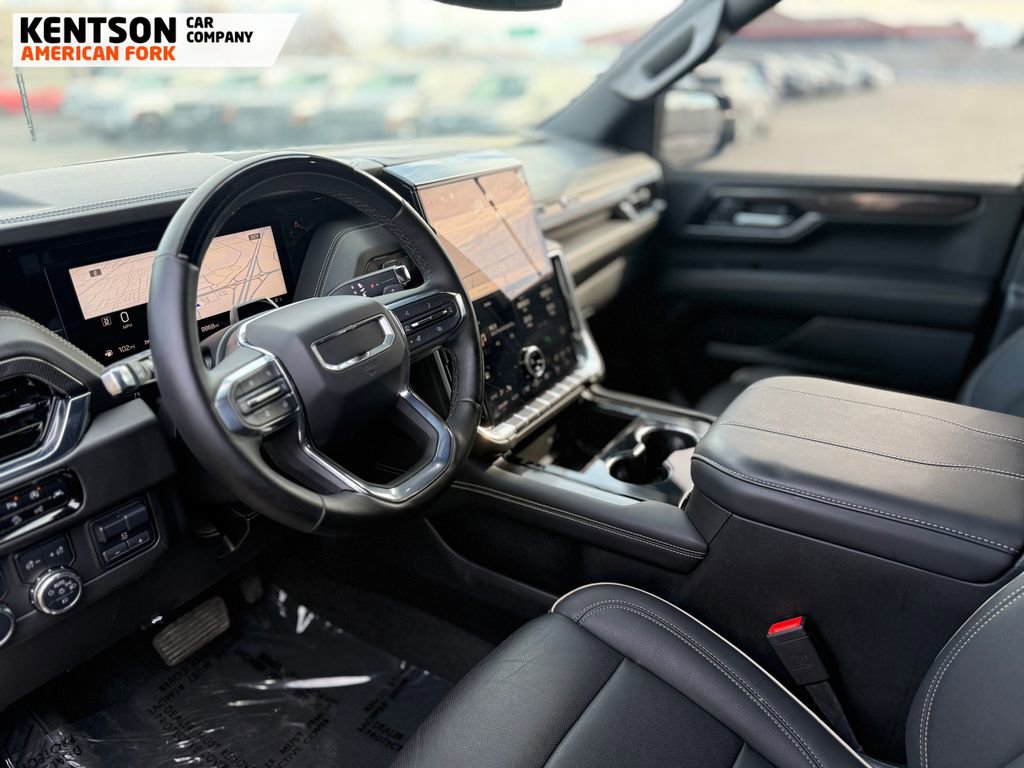 Used 2025 GMC Yukon XL Elevation image 36