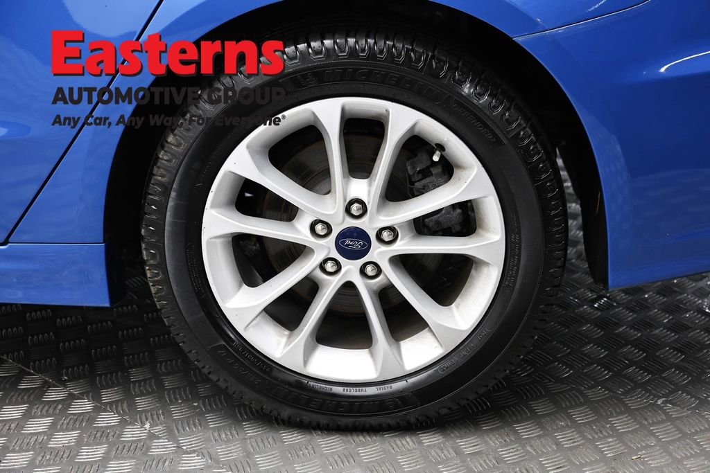Used 2020 Ford Fusion SE FWD image 8