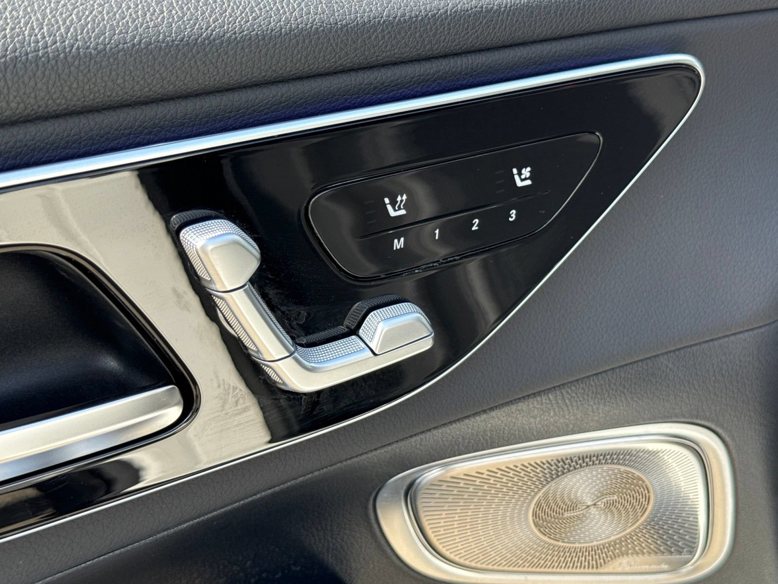 Used 2026 Mercedes-Benz GLC 300 image 23