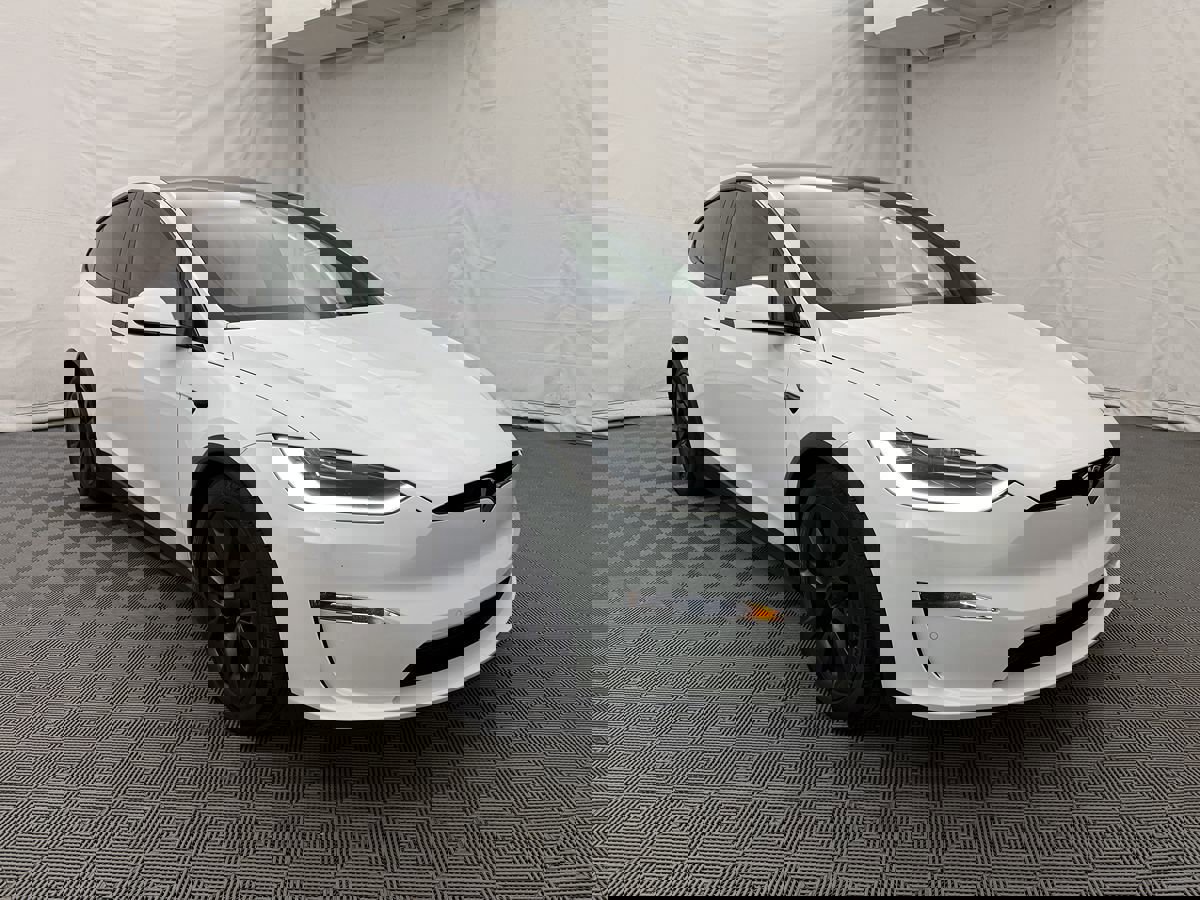 Used 2022 Tesla Model X image 4