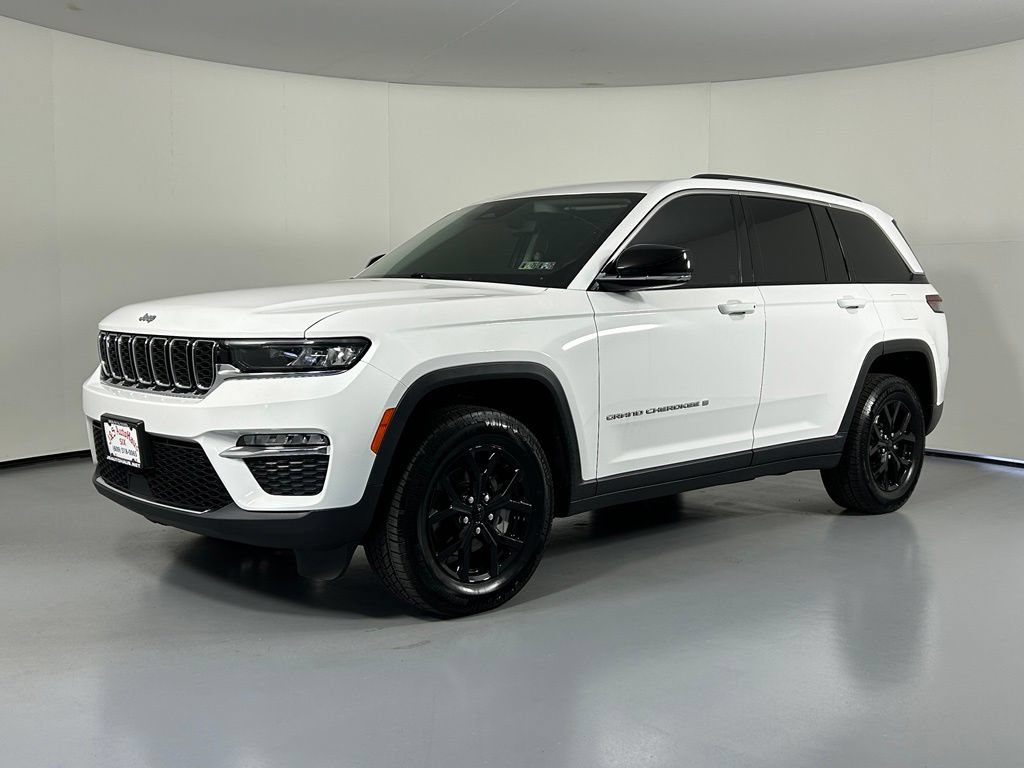 Used 2023 Jeep Grand Cherokee Limited AWD/4WD image 3