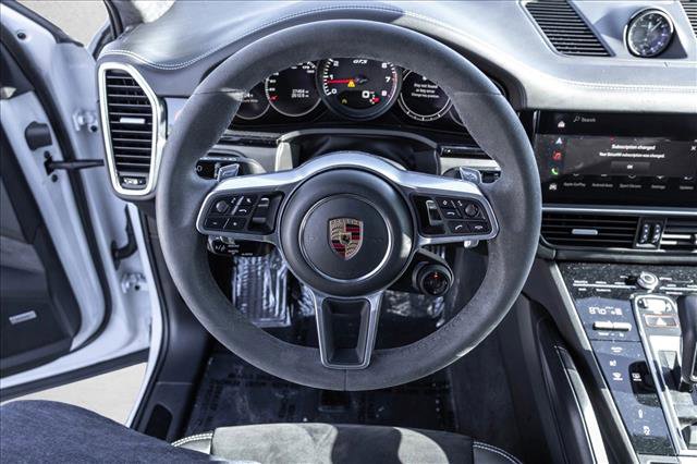 Used 2022 Porsche Cayenne GTS image 13