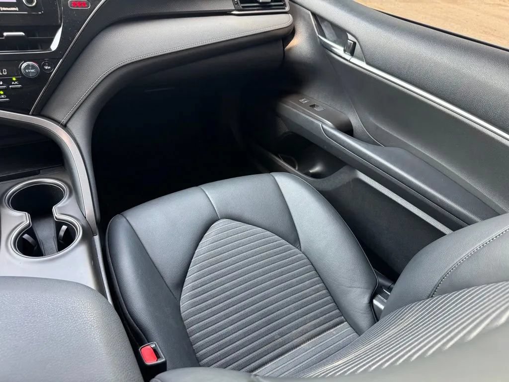 Used 2023 Toyota Camry SE w/ Convenience Package FWD image 21