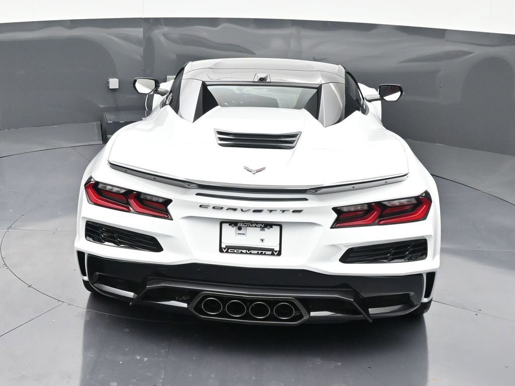 Used 2026 Chevrolet Corvette Z06 RWD image 12