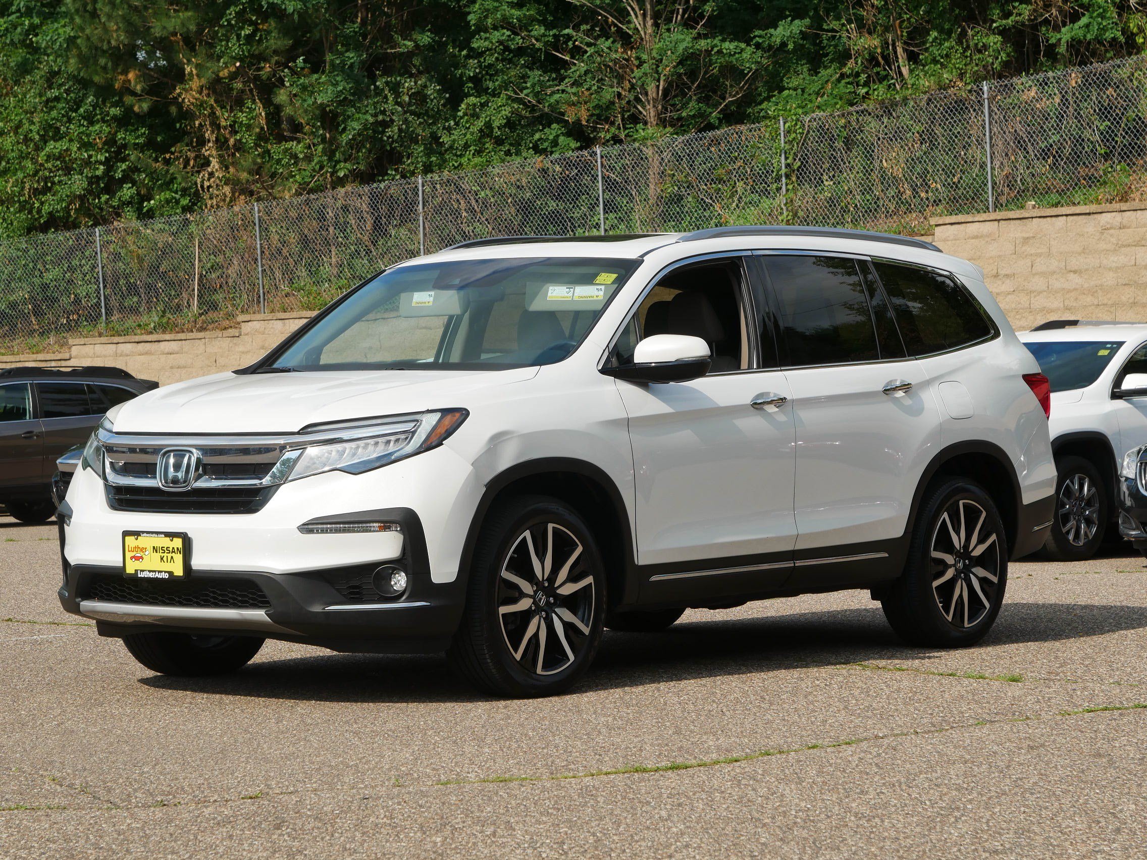 Used 2021 Honda Pilot Touring image 3