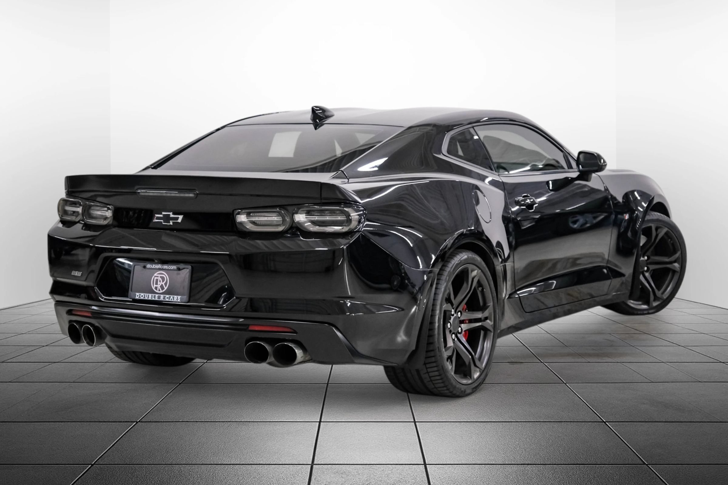Used 2019 Chevrolet Camaro SS RWD image 8