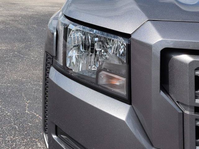 Certified 2024 Nissan Frontier SV w/ Tow Package RWD image 10