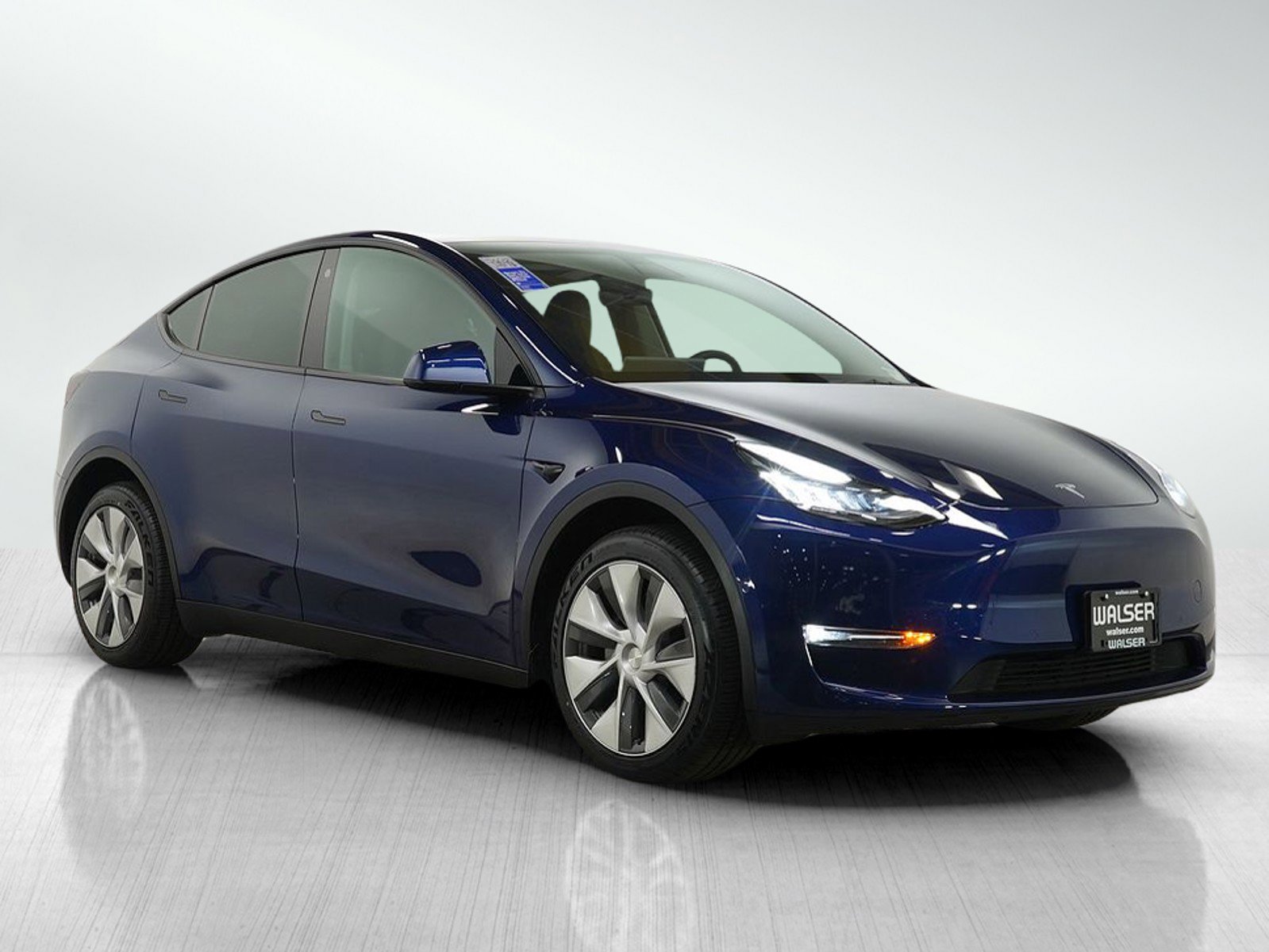 Used 2022 Tesla Model Y Long Range image 9