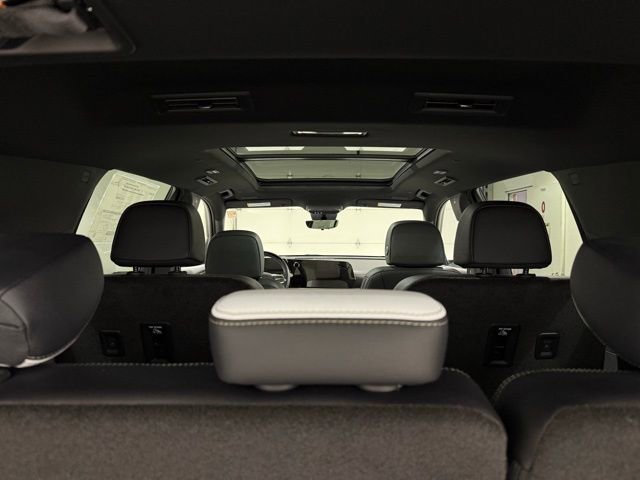 New 2026 Chevrolet Traverse High Country image 11