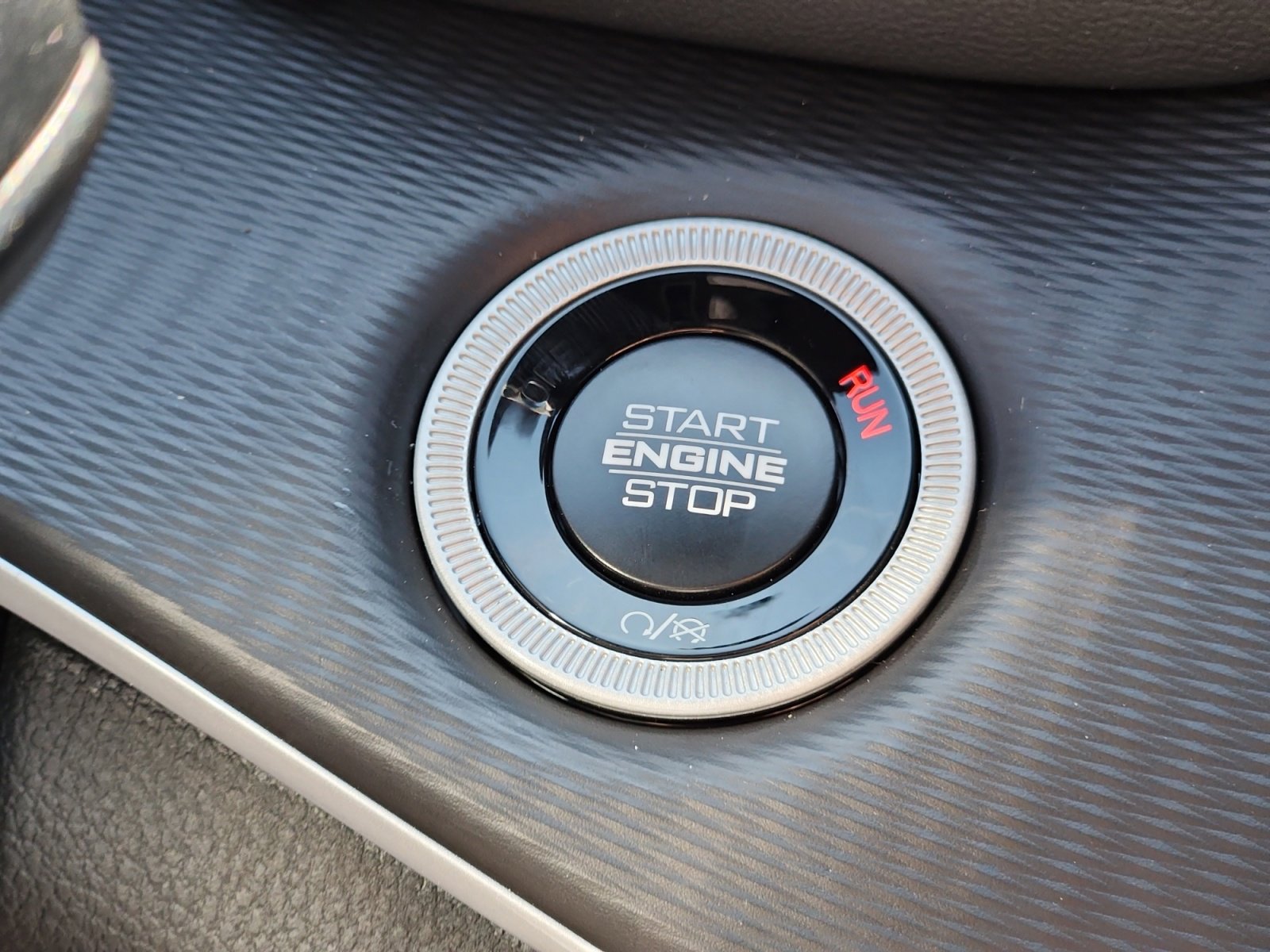 New 2025 Jeep Grand Cherokee L Altitude image 30