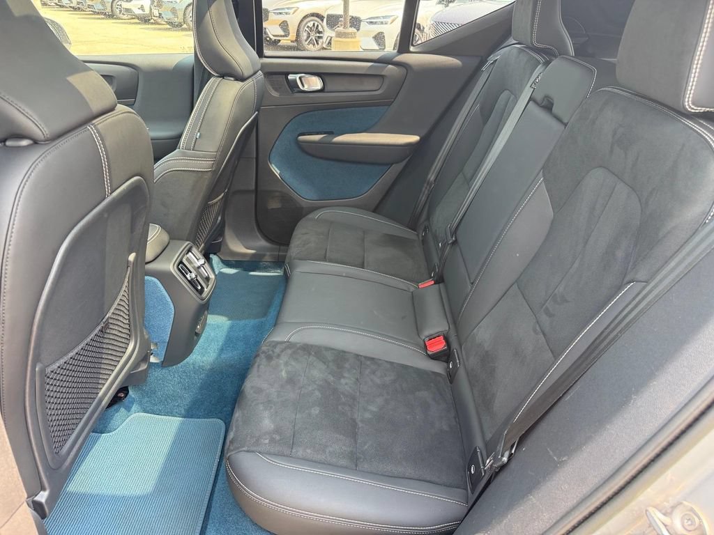 Certified 2023 Volvo XC40 Recharge Ultimate AWD/4WD image 9