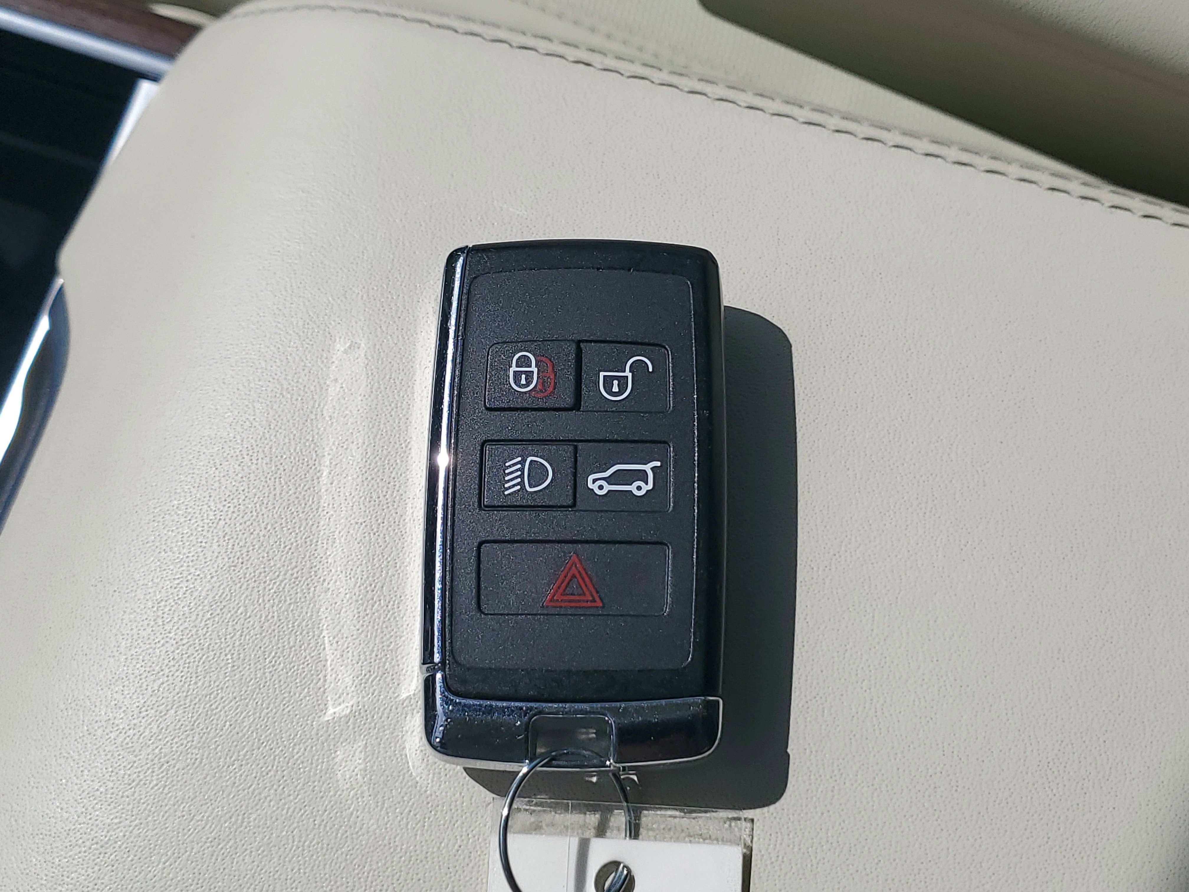 Used 2024 Land Rover Range Rover SE image 29