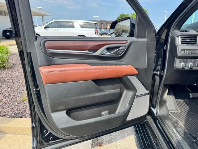 Used 2024 GMC Yukon Denali Ultimate AWD/4WD image 18