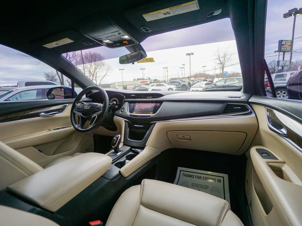 Used 2017 Cadillac XT5 FWD w/ LPO, Wheel Lock Package image 15