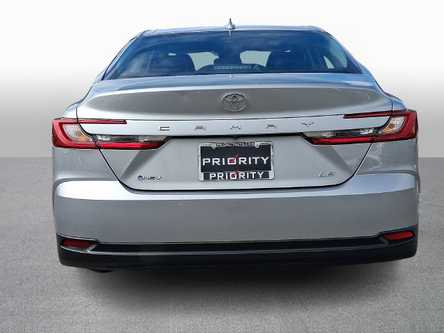 Used 2025 Toyota Camry LE FWD image 5