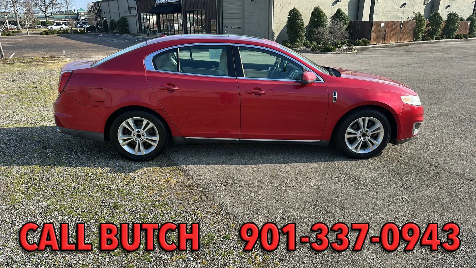 Used 2010 Lincoln MKS image 4