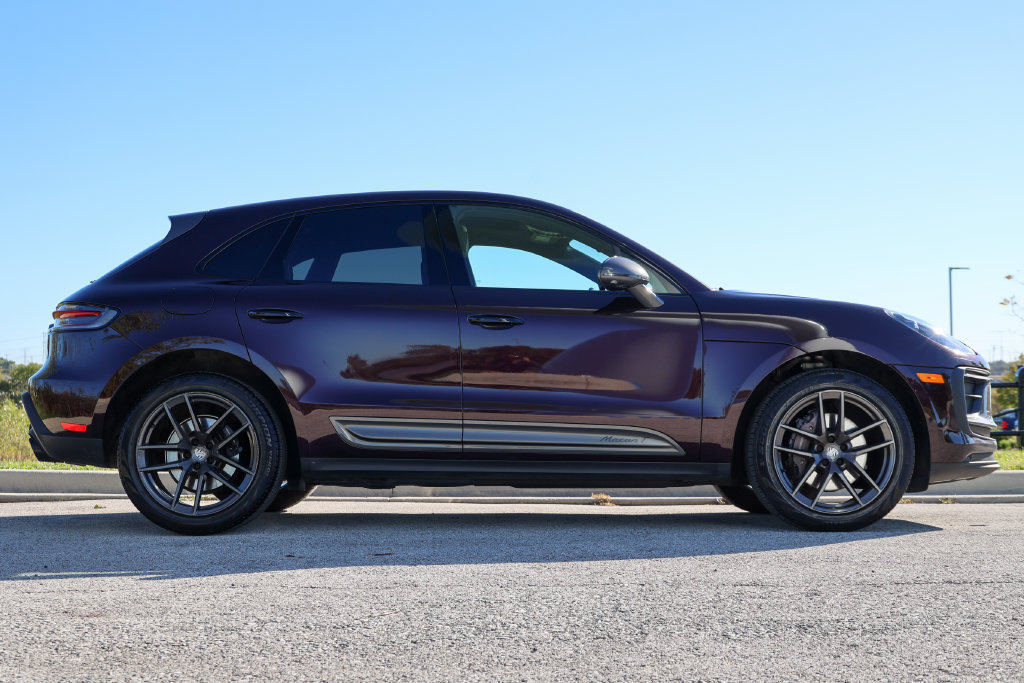 Certified 2023 Porsche Macan Turbo AWD/4WD image 17