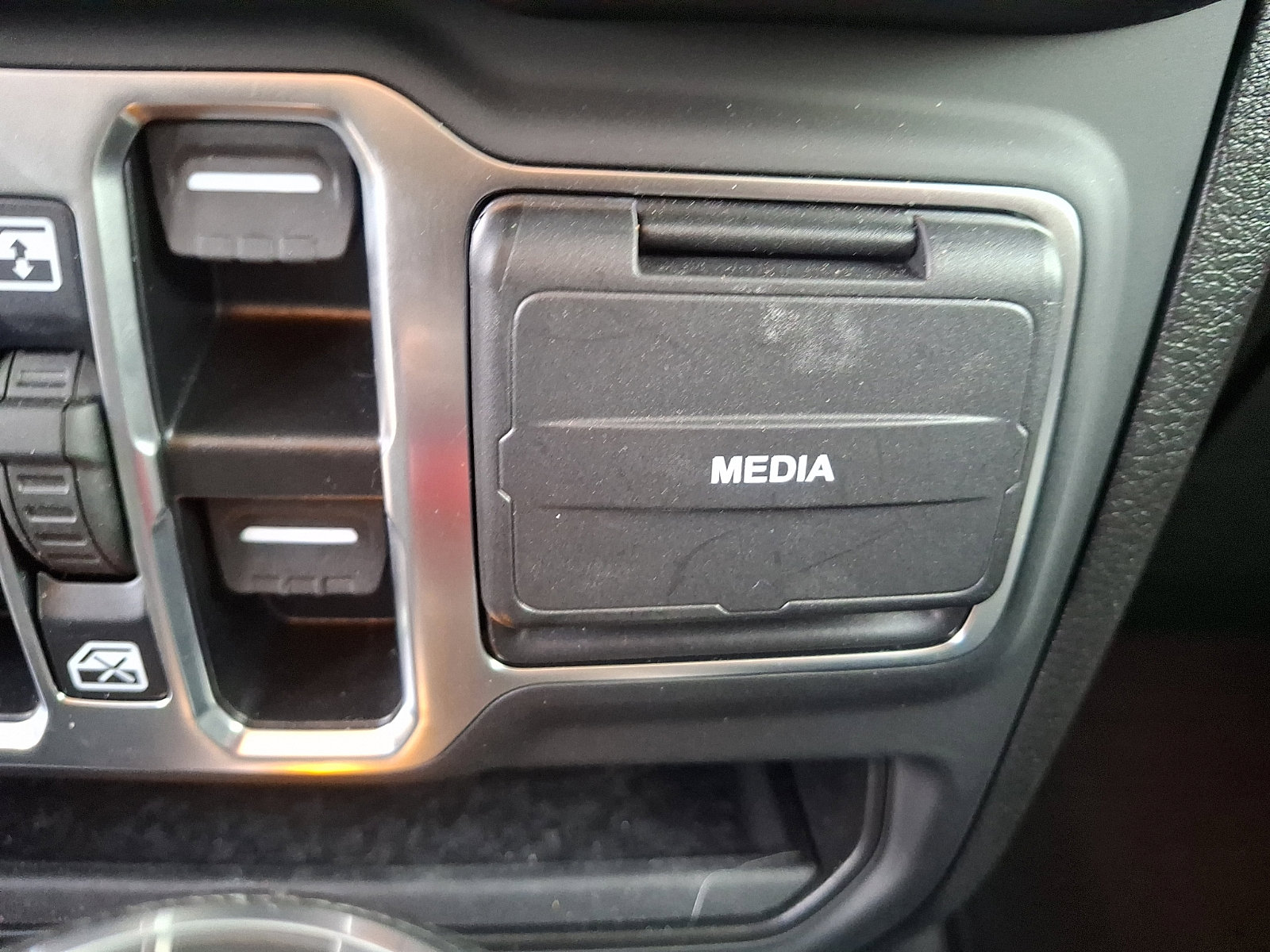 Used 2025 Jeep Wrangler Unlimited Sport image 21