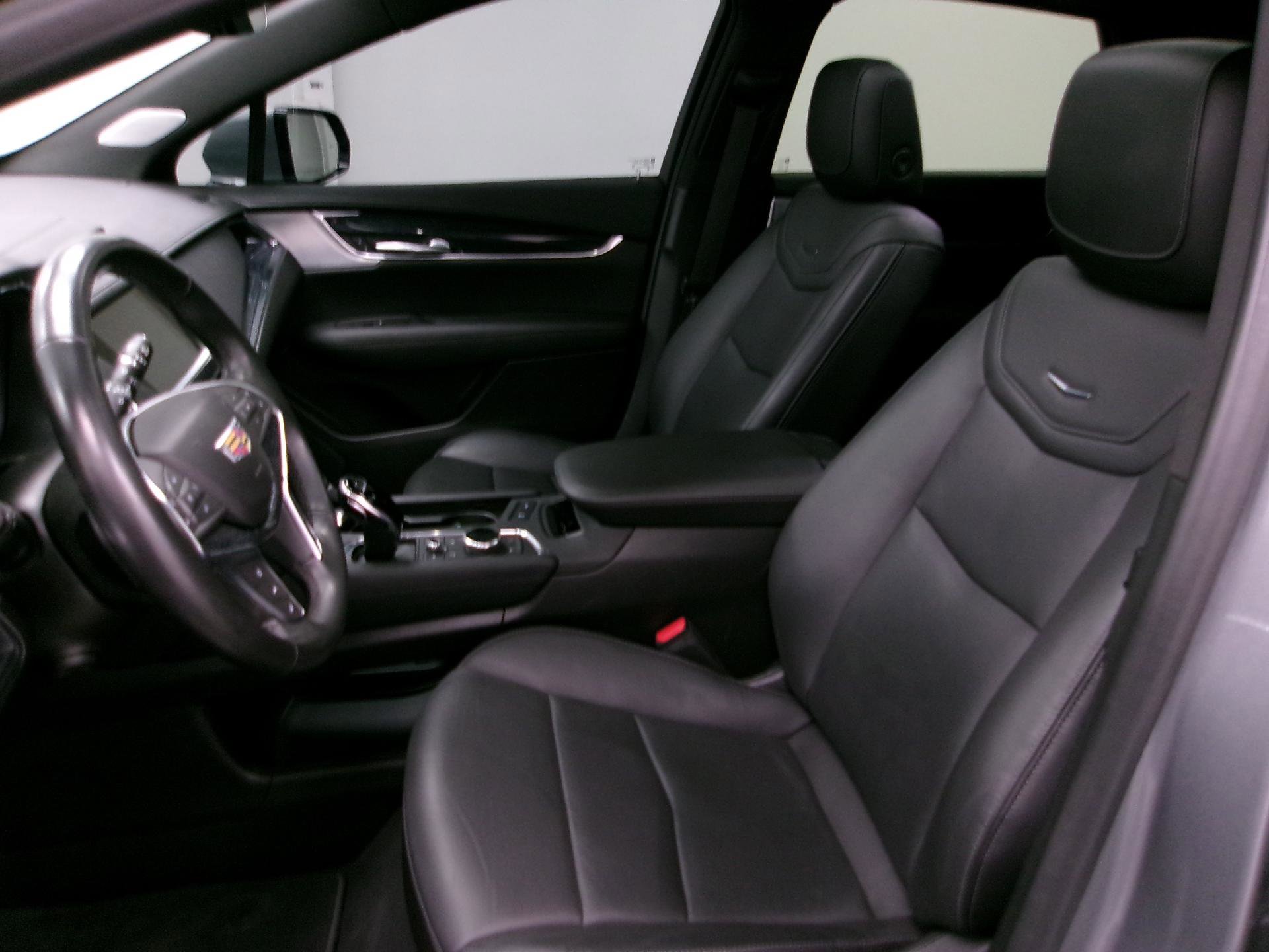 Used 2023 Cadillac XT5 Premium Luxury image 8