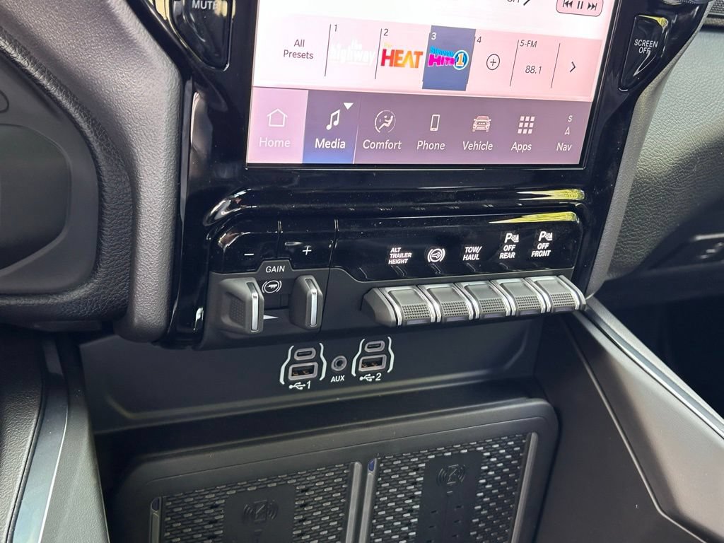 New 2026 RAM 3500 Laramie AWD/4WD image 53