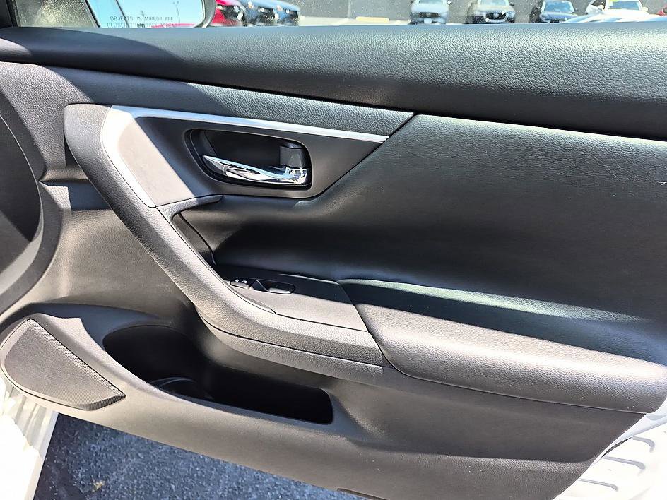 Used 2017 Nissan Altima 2.5 SV FWD image 32