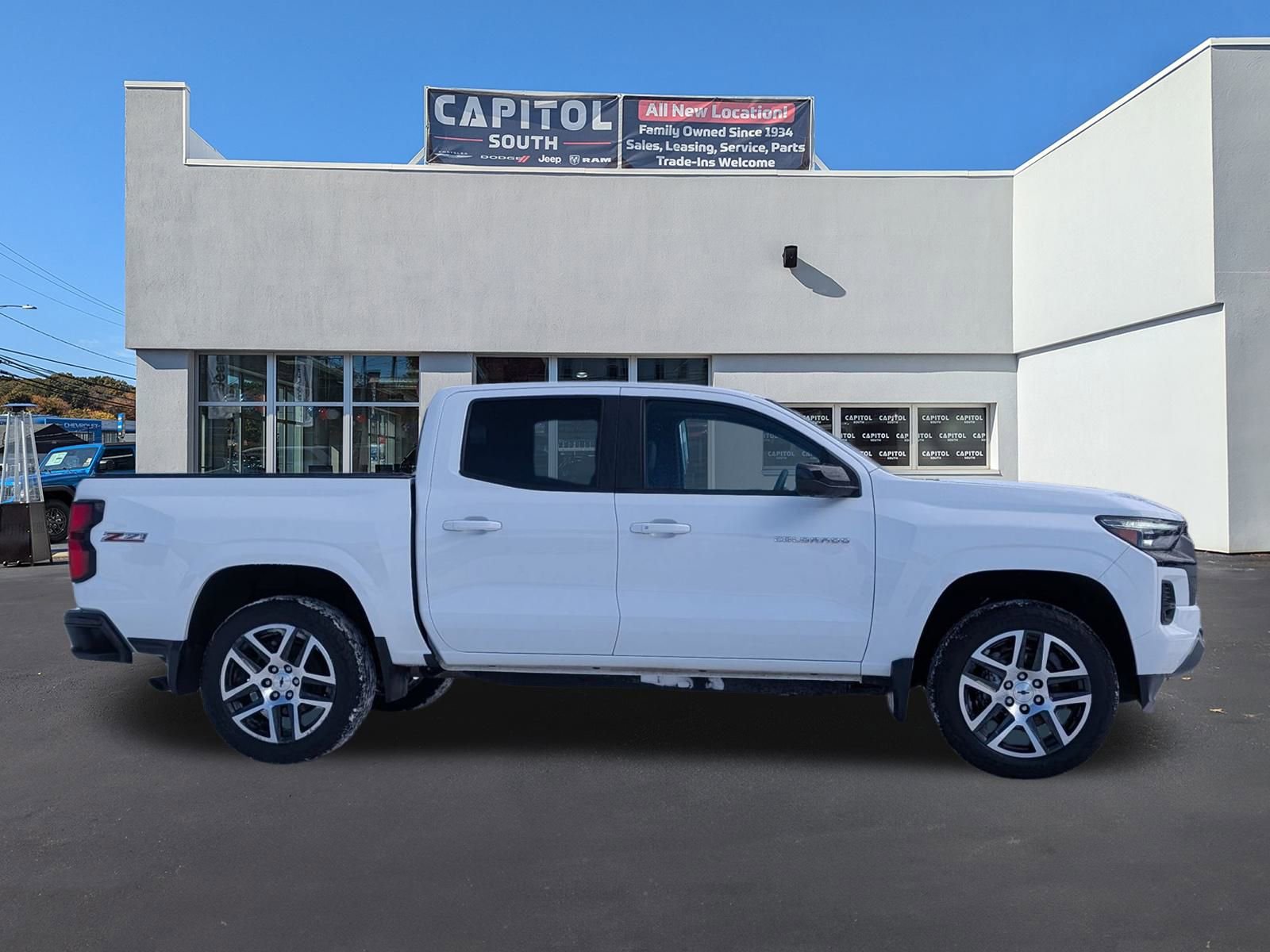 Used 2023 Chevrolet Colorado Z71 w/ Z71 Convenience Package 2 image 2