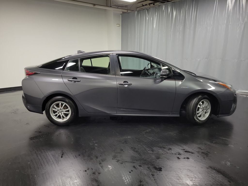 Used 2017 Toyota Prius Four w/ Advanced Technology Package FWD image 9