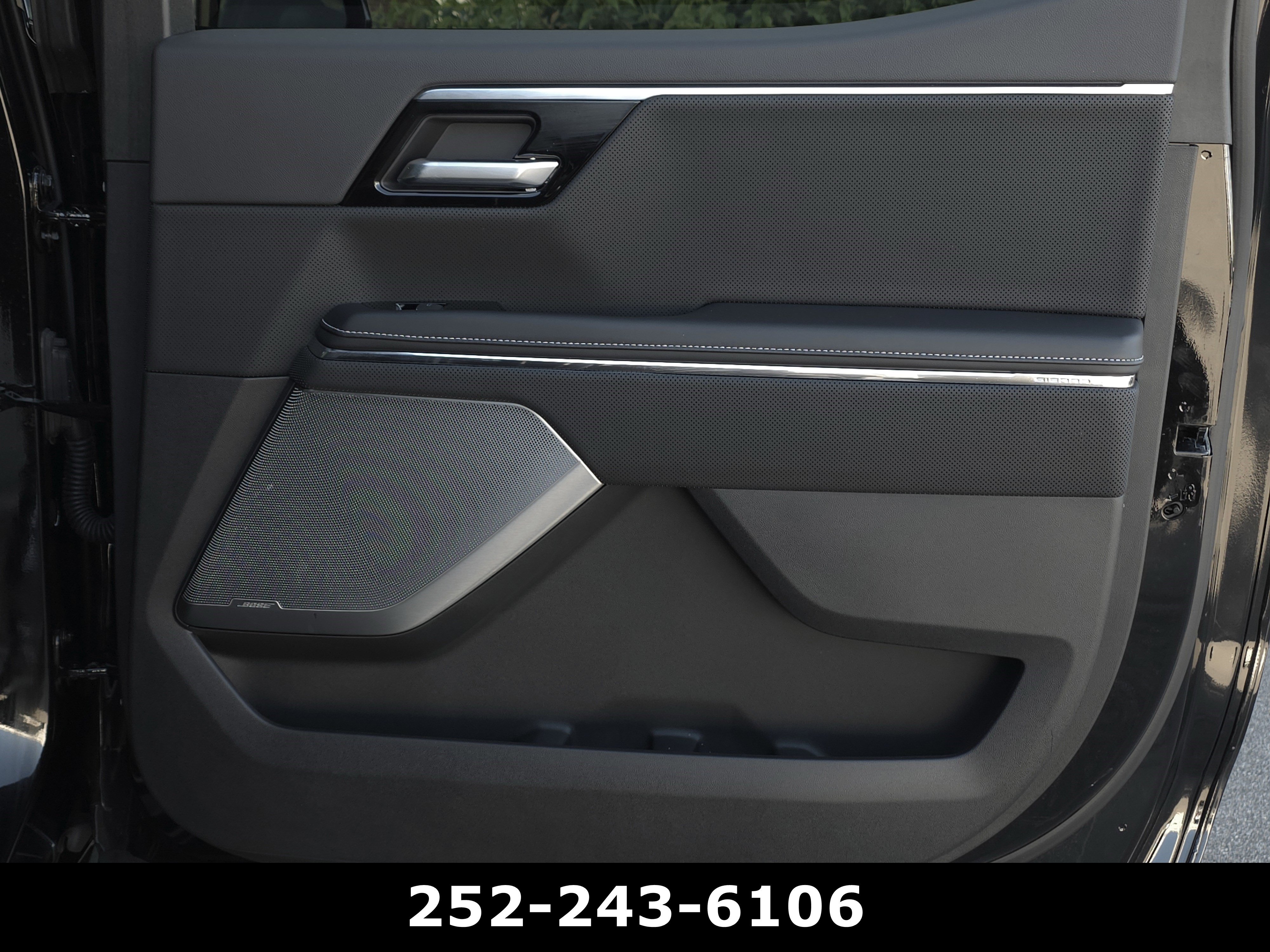 Used 2025 GMC Sierra EV Denali AWD/4WD image 45