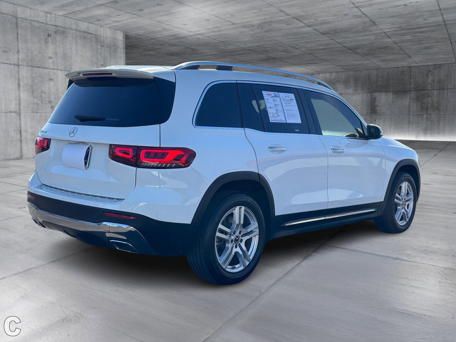 Used 2023 Mercedes-Benz GLB 250 image 6