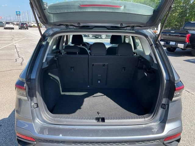 Used 2025 Volkswagen Taos S AWD/4WD image 16