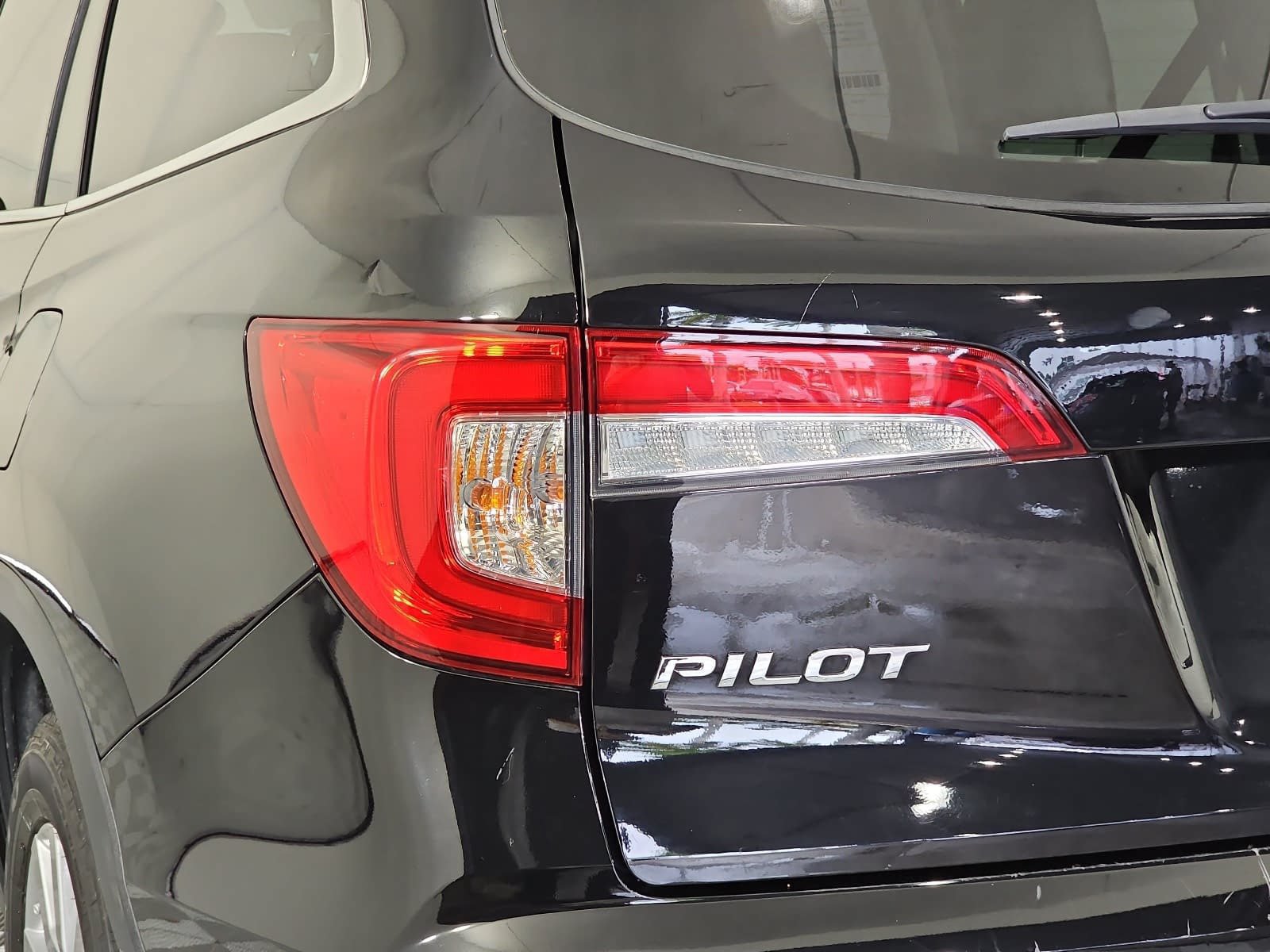 Used 2020 Honda Pilot LX image 28