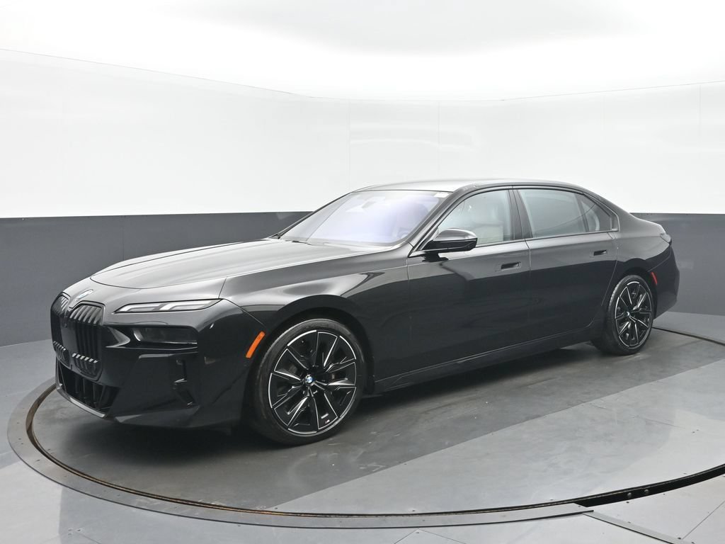 Used 2023 BMW 760i xDrive w/ Luxury Rear Seating Package AWD/4WD image 7