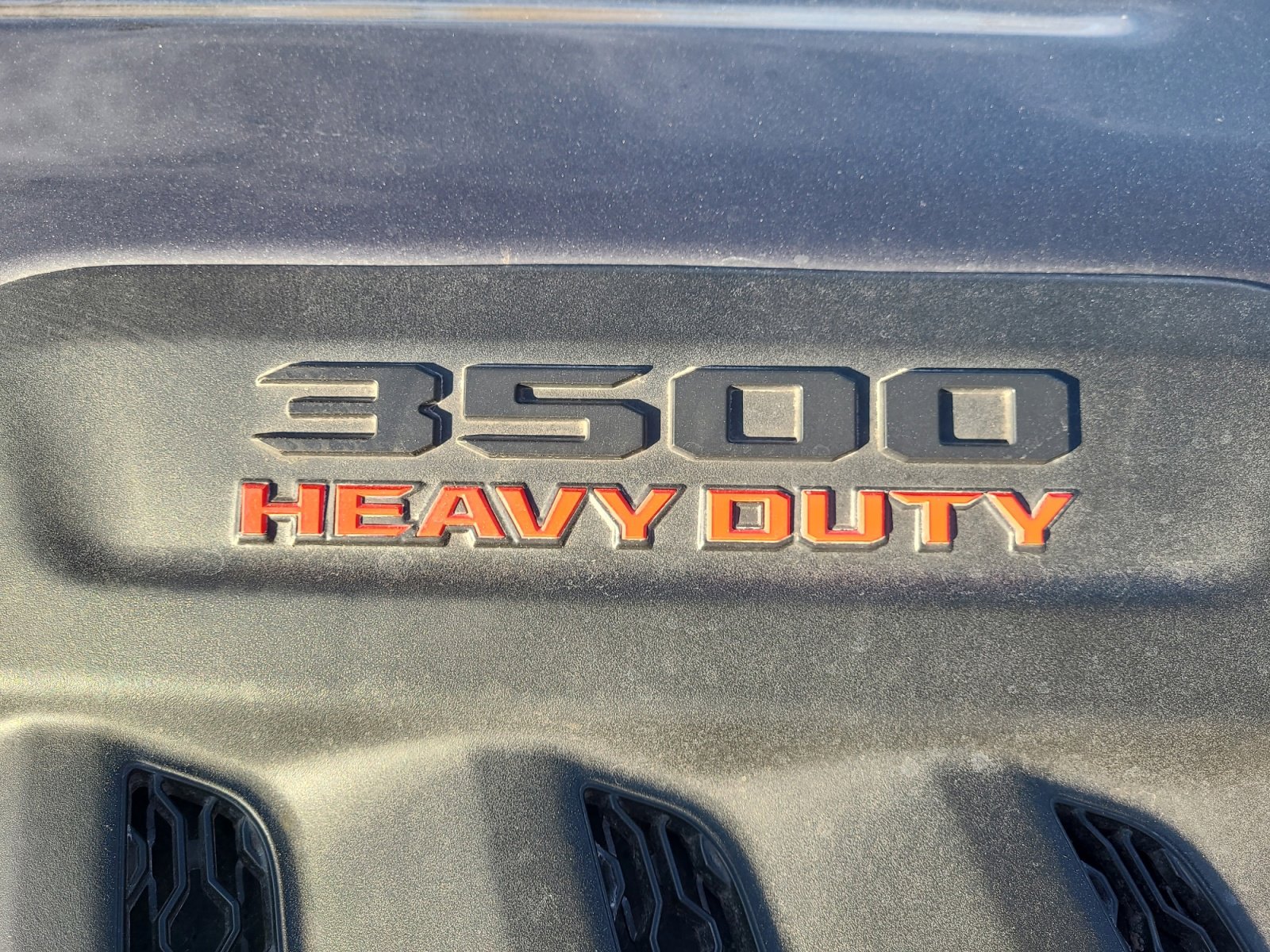 Used 2025 RAM 3500 Laramie image 25