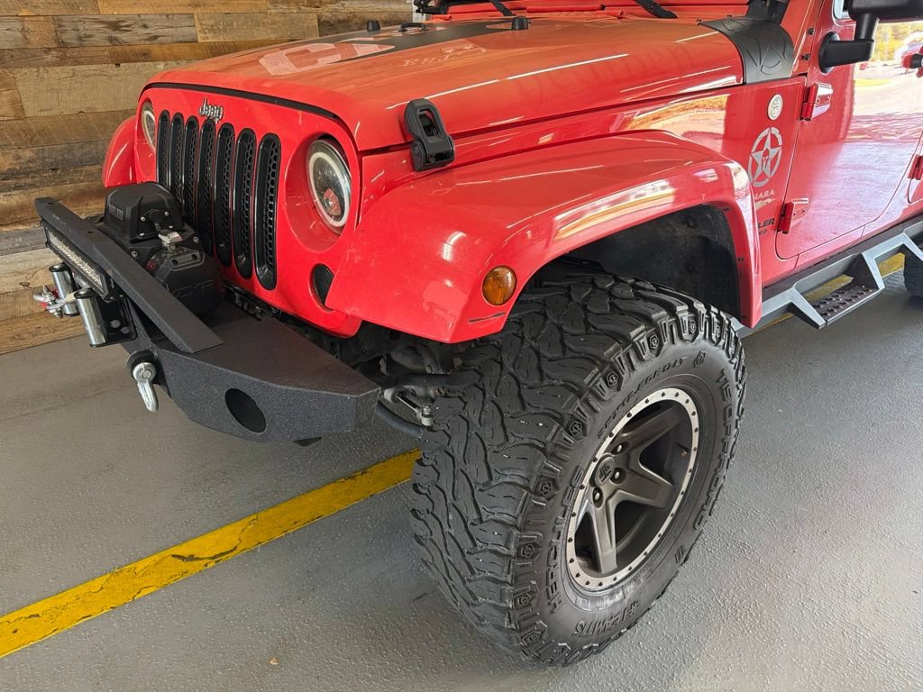 Used 2013 Jeep Wrangler Unlimited Sahara w/ Dual Top Group AWD/4WD image 3