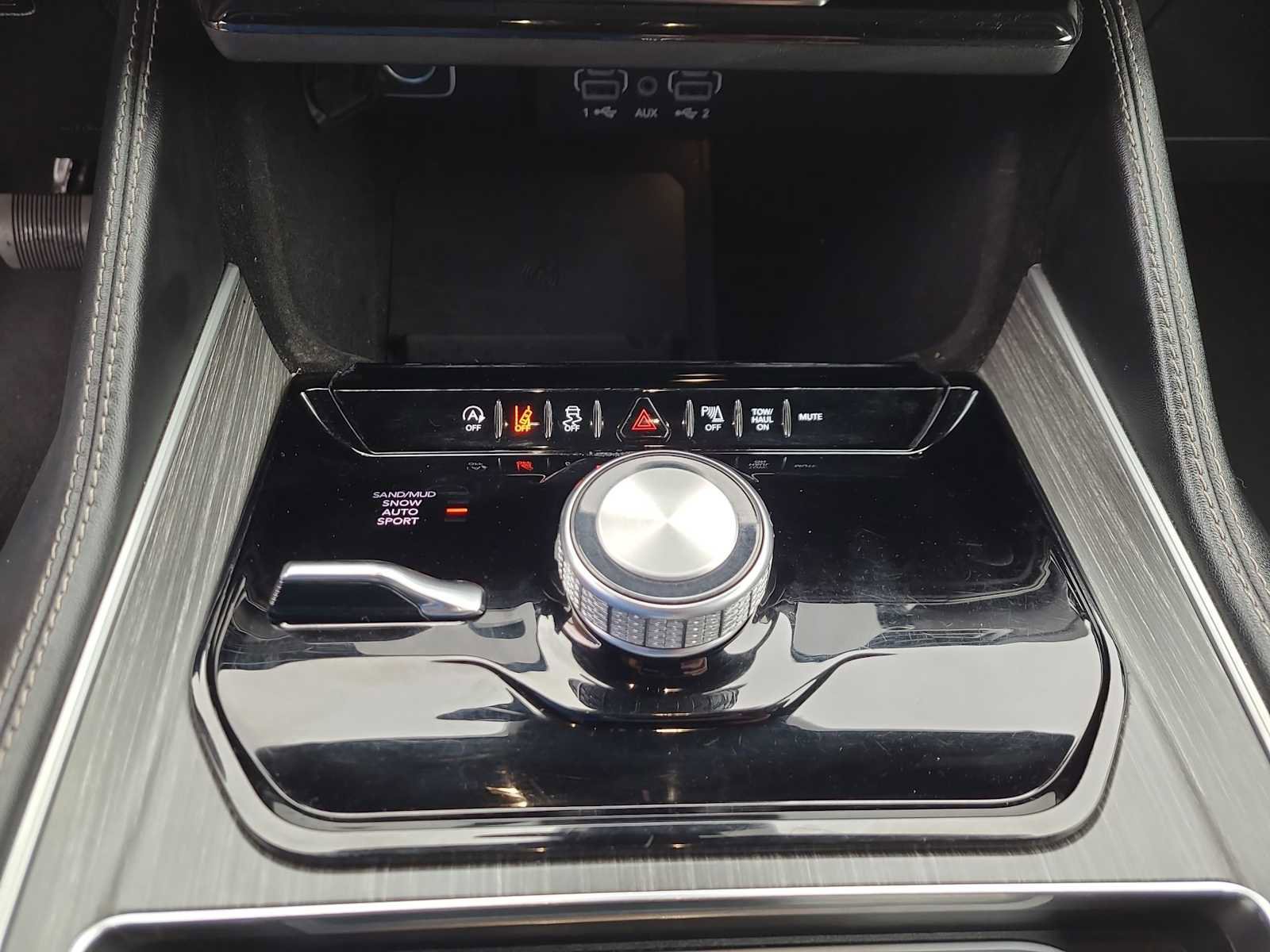 Used 2024 Jeep Wagoneer Series II image 25