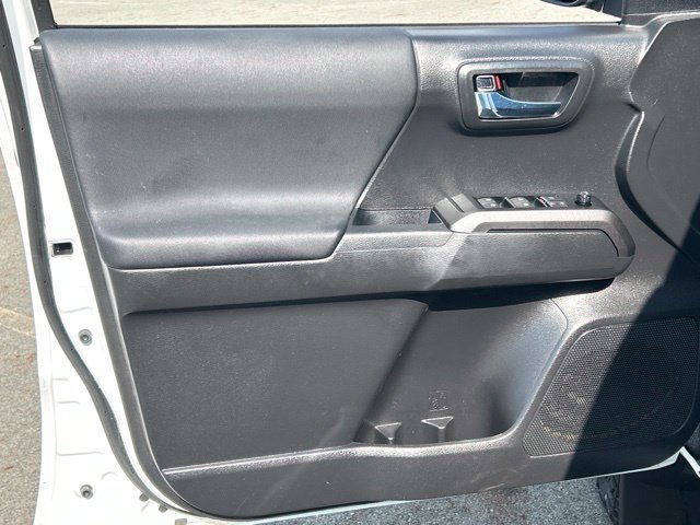 Certified 2023 Toyota Tacoma TRD Off-Road AWD/4WD image 20
