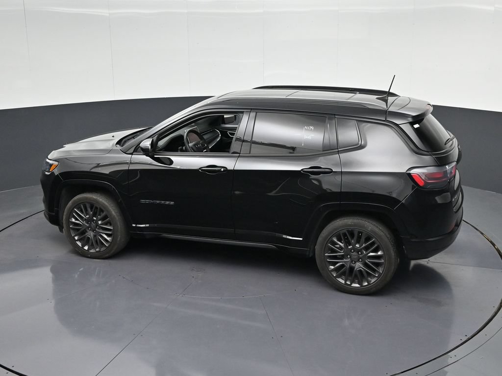 Used 2024 Jeep Compass Limited w/ High Altitude Package AWD/4WD image 30