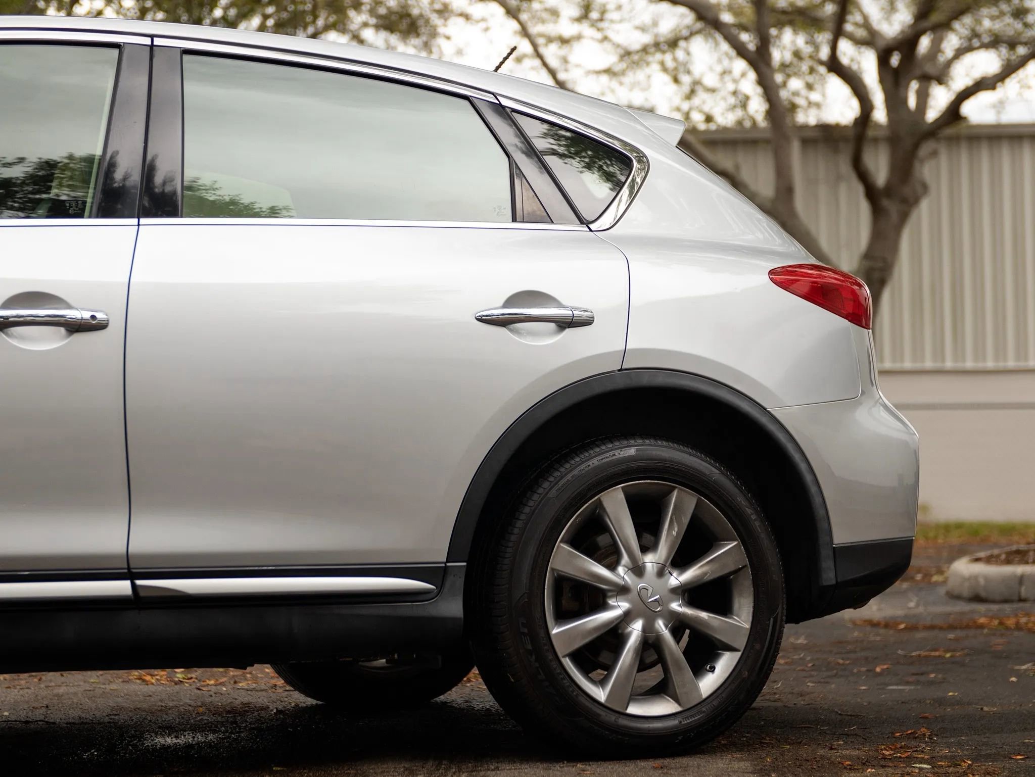 Used 2017 INFINITI QX50 2WD image 8