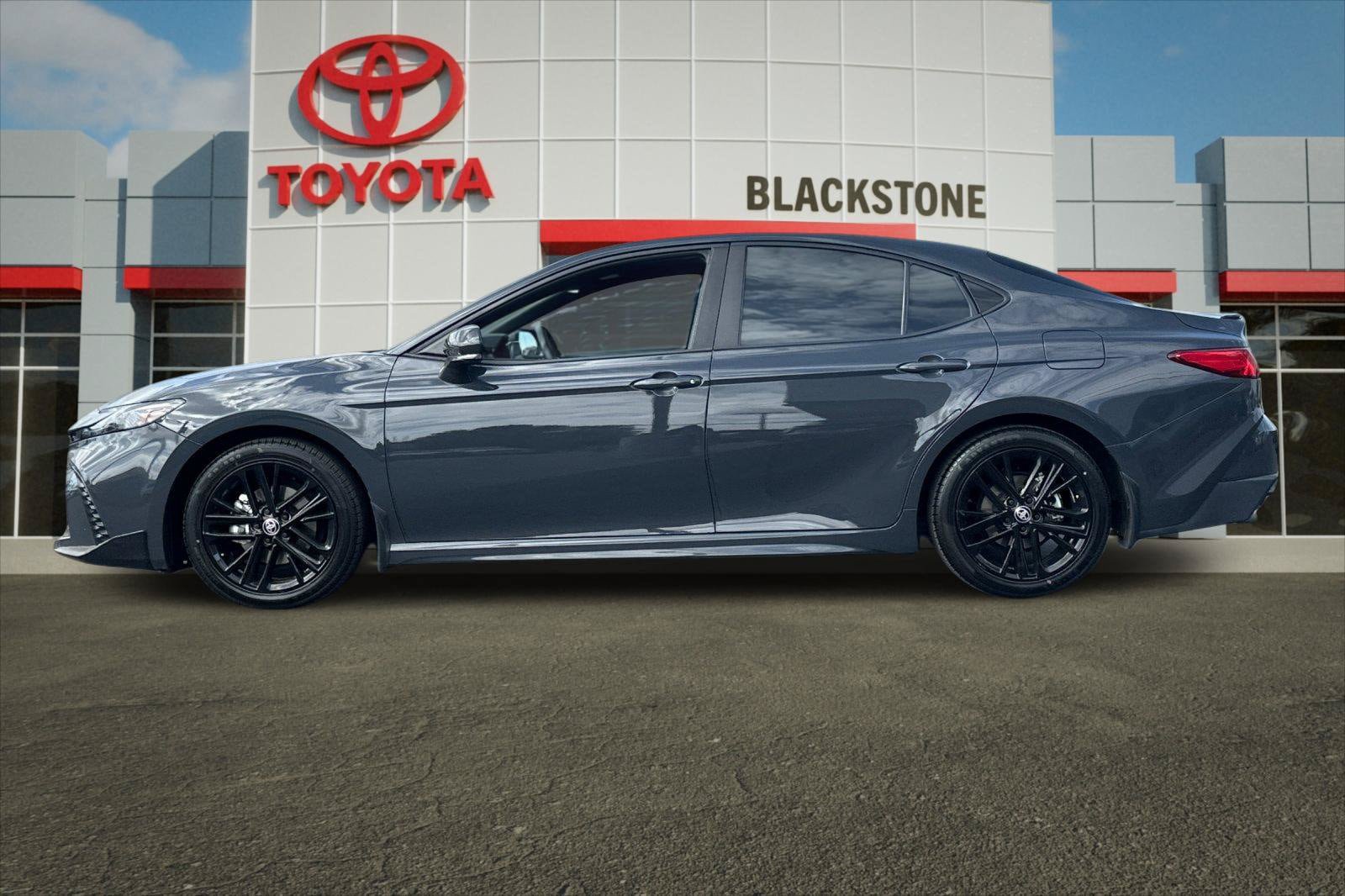 Certified 2025 Toyota Camry SE FWD image 6