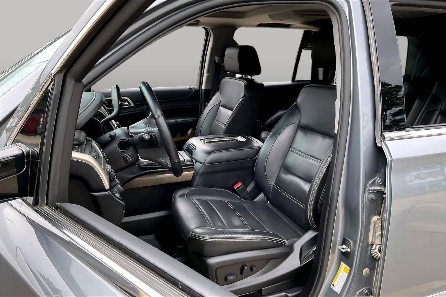 Used 2019 GMC Yukon Denali w/ Open Road Package AWD/4WD image 8