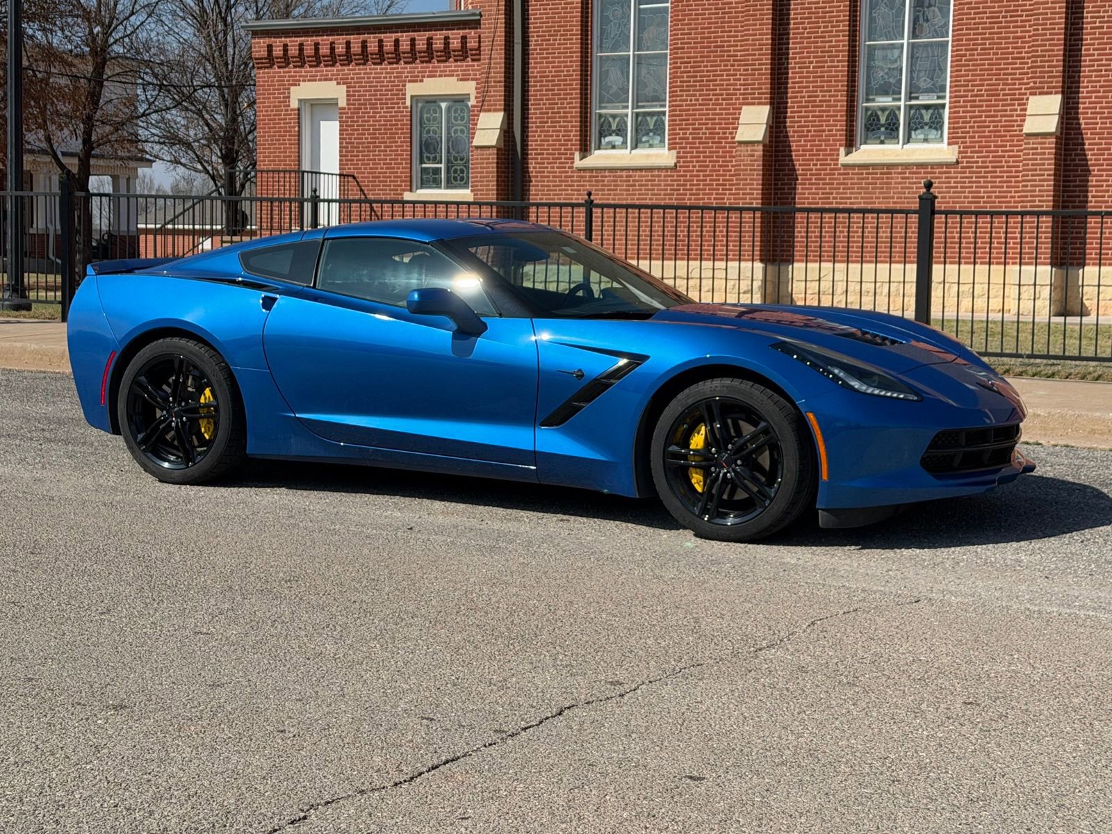 Used 2016 Chevrolet Corvette Stingray Coupe w/ Carbon Flash Badge Package image 2