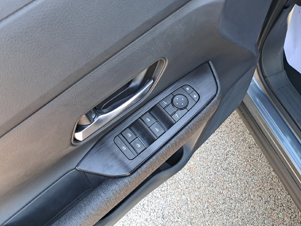 New 2026 Nissan Kicks SV w/ SV Premium Package AWD/4WD image 12