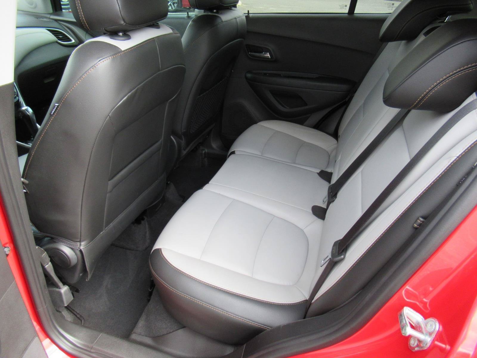 Certified 2018 Chevrolet Trax Premier FWD image 17