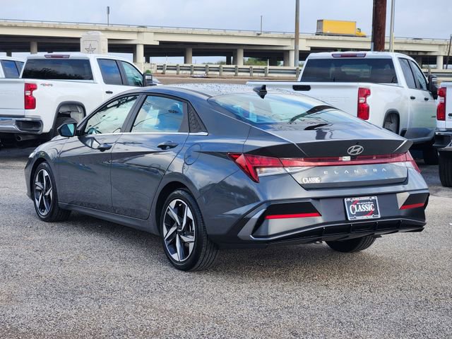Used 2025 Hyundai Elantra SEL image 5